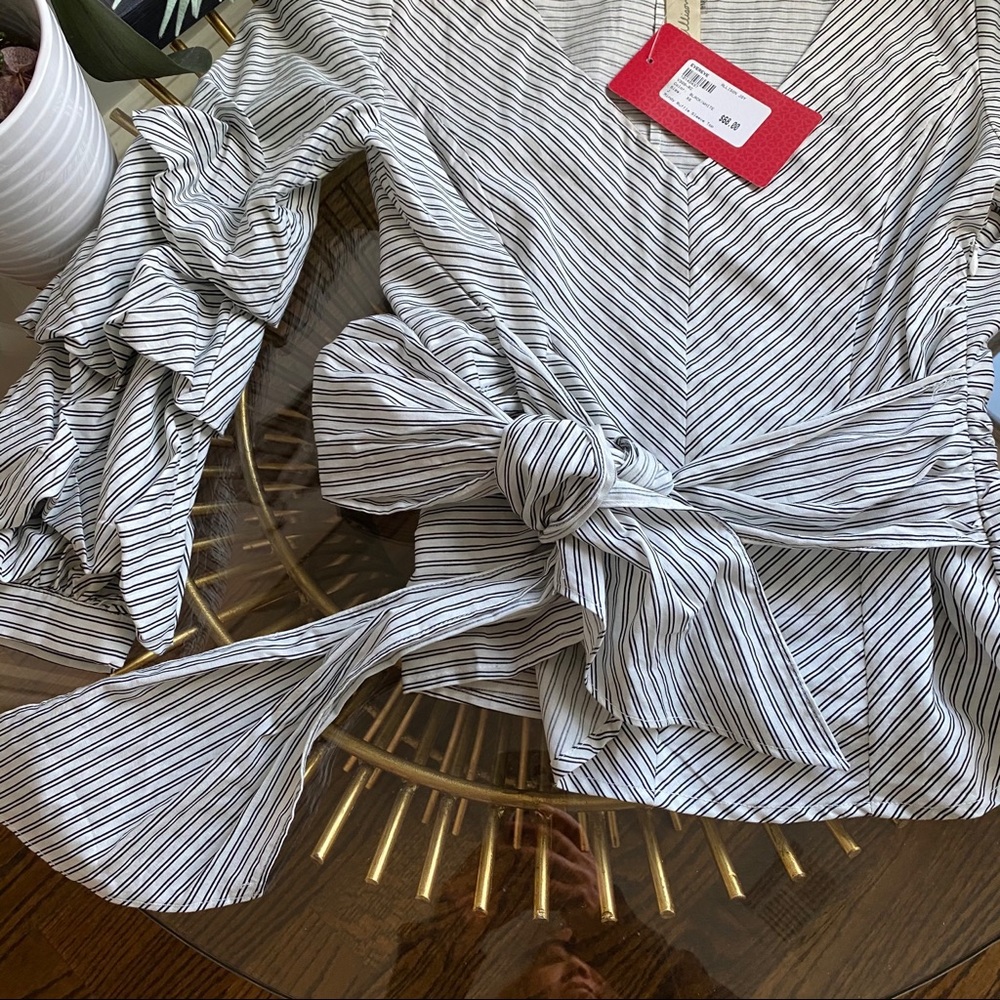 NWT Ruffle Sleeve Top - Picture 10 of 12